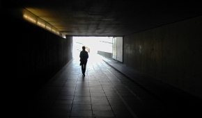 Mörk tunnel